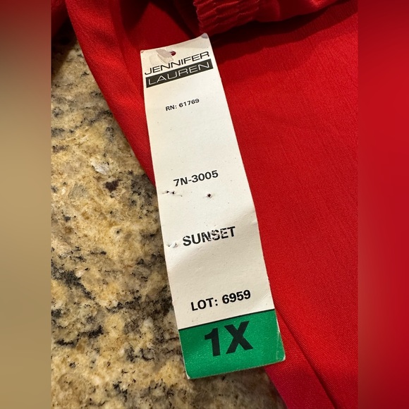 Jennifer Lauren Women’s Red Elastic Waist Pants w/Pockets - Size 1X - Picture 5 of 11